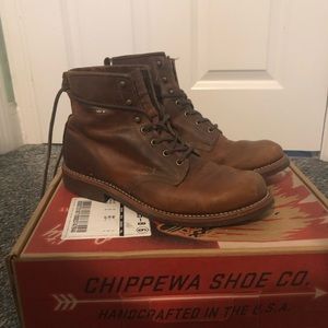 Men’s Chippewa service boot size is 9d